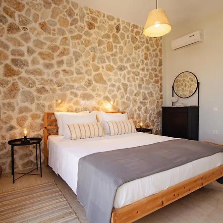 Thalassa &
