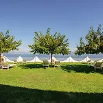 Thalassa &