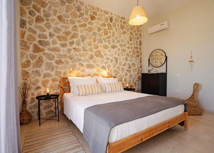 Thalassa &