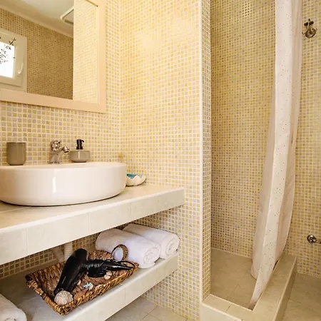 Thalassa & Apartament Kávos