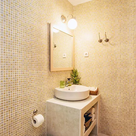Apartment Thalassa & *